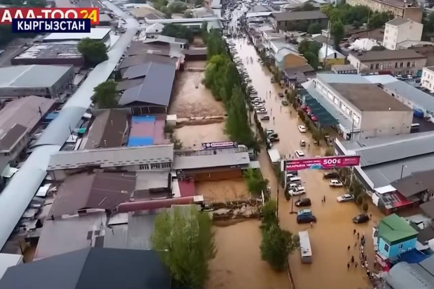 В Кыргызстане снова сошли сели.